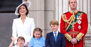 Prince Louis Wears Dad Prince William’s Mini Sailor Suit for Jubilee Celebration 37 Years Later
