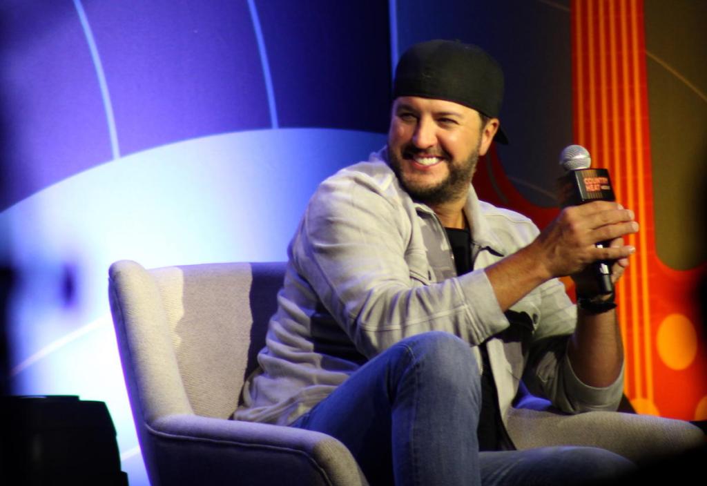 luke-bryan-cma-fest-up-close.jpg