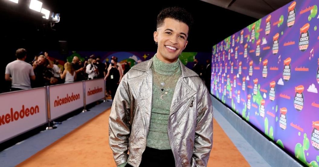 jordan-fisher-opens-up-eye-health-history.jpg