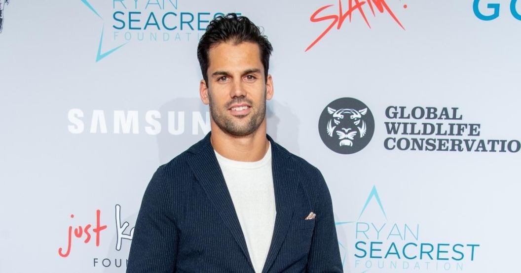 eric-decker-son-nsfw-photos-shower.jpg