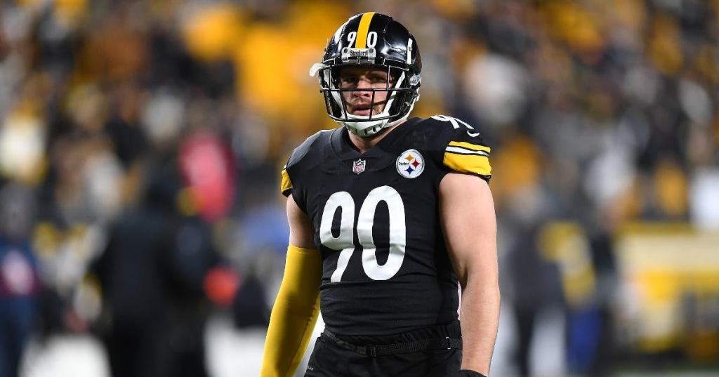 t-j-watt-marries-soccer-player-beach-ceremony.jpg