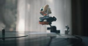‘Marcel the Shell with Shoes On’: Jenny Slate Leads New Family Classic (Review)