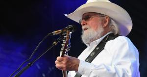 Charlie Daniels’ Gravesite Vandalized