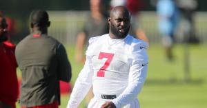 Leonard Fournette’s Conditioning Reportedly an Issue for Tampa Bay Buccaneers