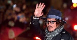 Johnny Depp Tears up During Standing Ovation After Cannes Film Festival Screening