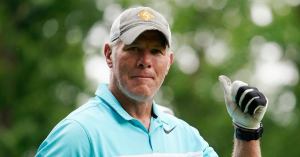 Brett Favre Says He Suffered ‘Thousands’ of Concussions in NFL Career