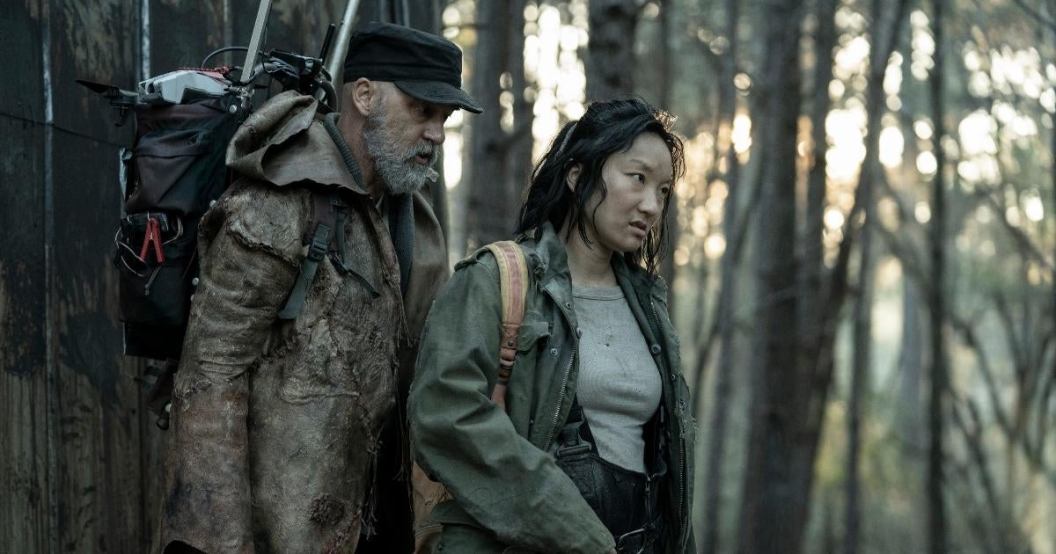tales-of-the-walking-dead-exclusive-clip-anthony-edwards-poppy-liu-chompers.jpg