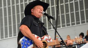 John Michael Montgomery Injured in ‘Serious’ Tour Bus Accident