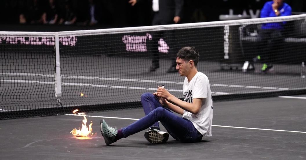 laver-cup-protester-fired-roger-federer.jpg