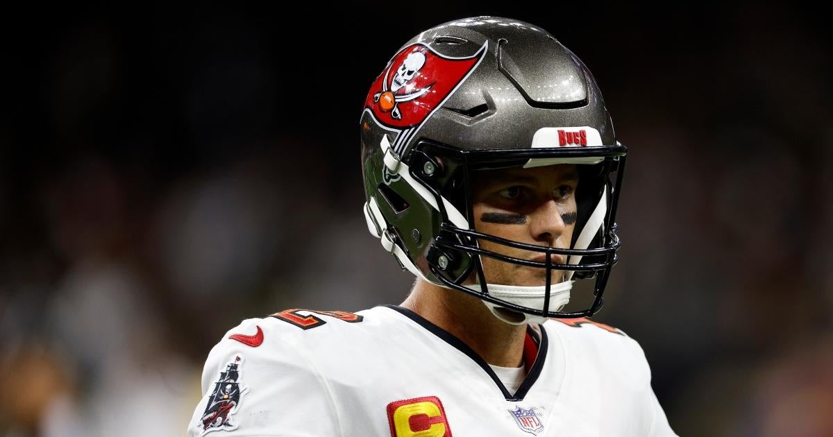 Tom Brady Apologizes After Breaking Tablet in Tantrum During Buccaneers