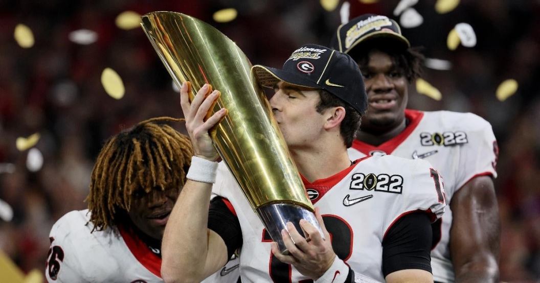 college-football-7-teams-2022-national-championship.jpg