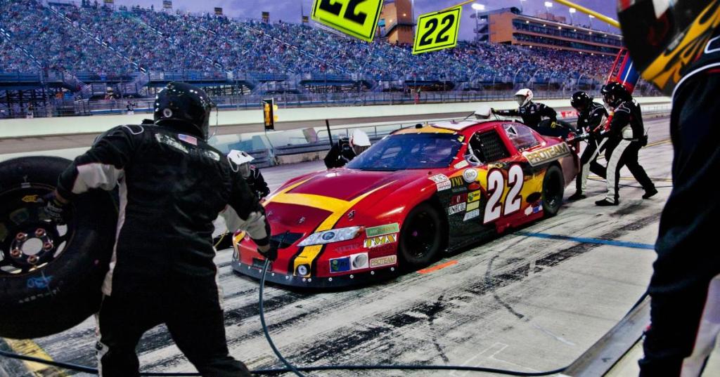 race-car-pit-crew-getty-images.jpg