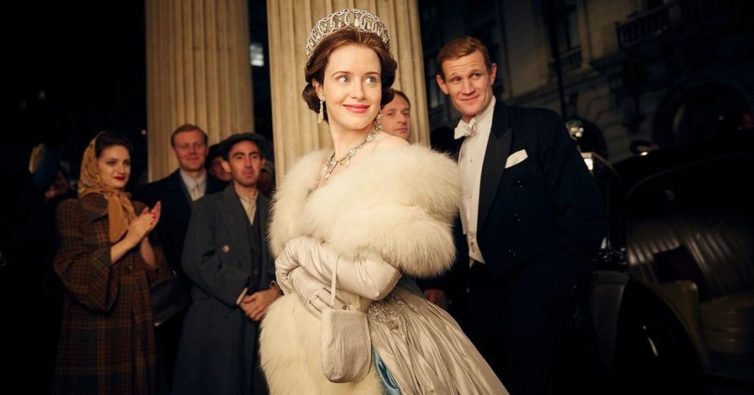 foy-queen-crown-netflix.jpg