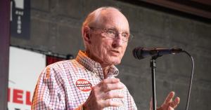 Vince Dooley, Legendary Georgia Football Coach, Hospitalized With COVID-19