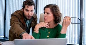 Marcia Gay Harden and Skylar Astin Talk ‘Black Sheep’ Characters and ‘Huffy’ Moms in CBS Mystery ‘So Help Me Todd’ (Exclusive)
