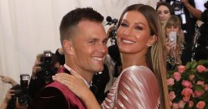 Gisele Bündchen Spotted Without Wedding Ring Amid Tom Brady Divorce Reports