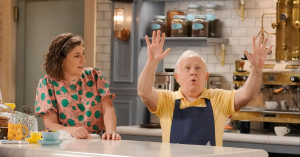 ‘Call Me Kat’ Star Mayim Bialik Pays Emotional Tribute to Leslie Jordan