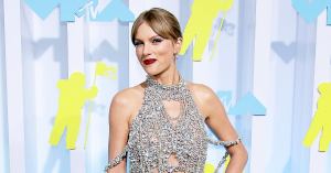 Taylor Swift Ticketmaster Queue Has Fans Riled up Over Eras Tour Tickets