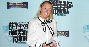 JoJo Siwa Recalls Gross Moment That Sparked Her ‘Gay Awakening’