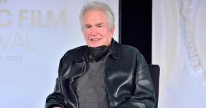 Warren Beatty Sued for Allegedly Coercing Sex With a Minor in 1973