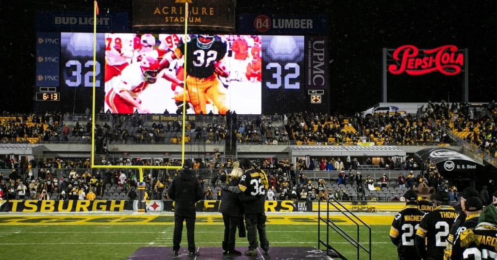 franco-harris-fans-angry-nfl-network-commercial-ceremony.jpg