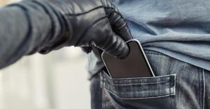 Blind News Correspondent Fights off Mugger