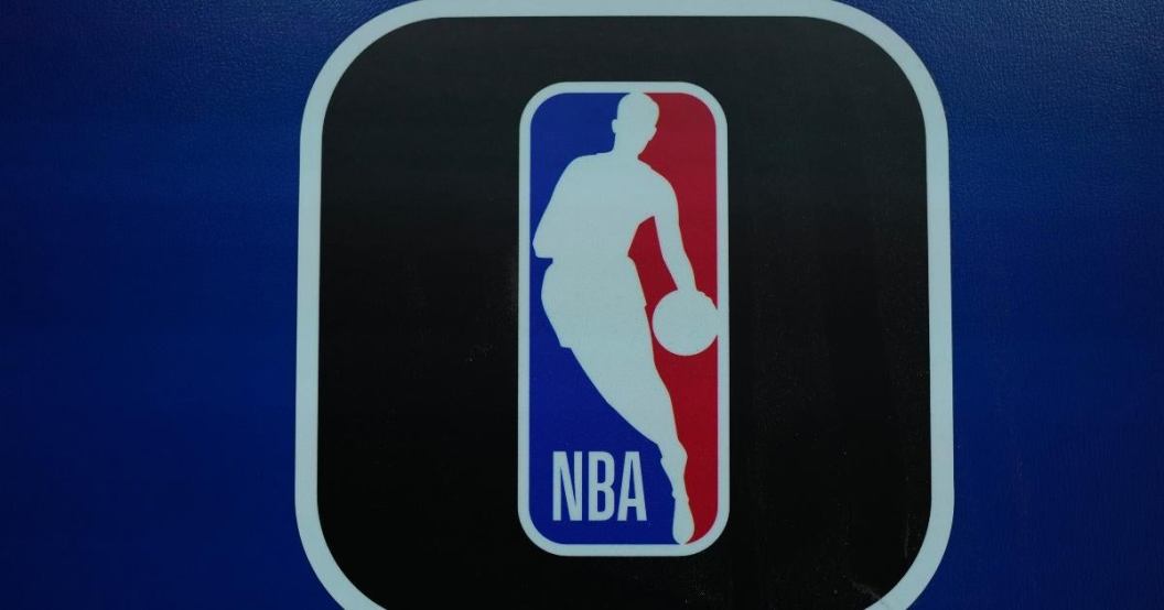nba-announcer-suffers-medical-emergency-on-air.jpg