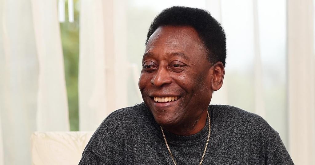 pele-spend-christmas-hospital-cancer.jpg