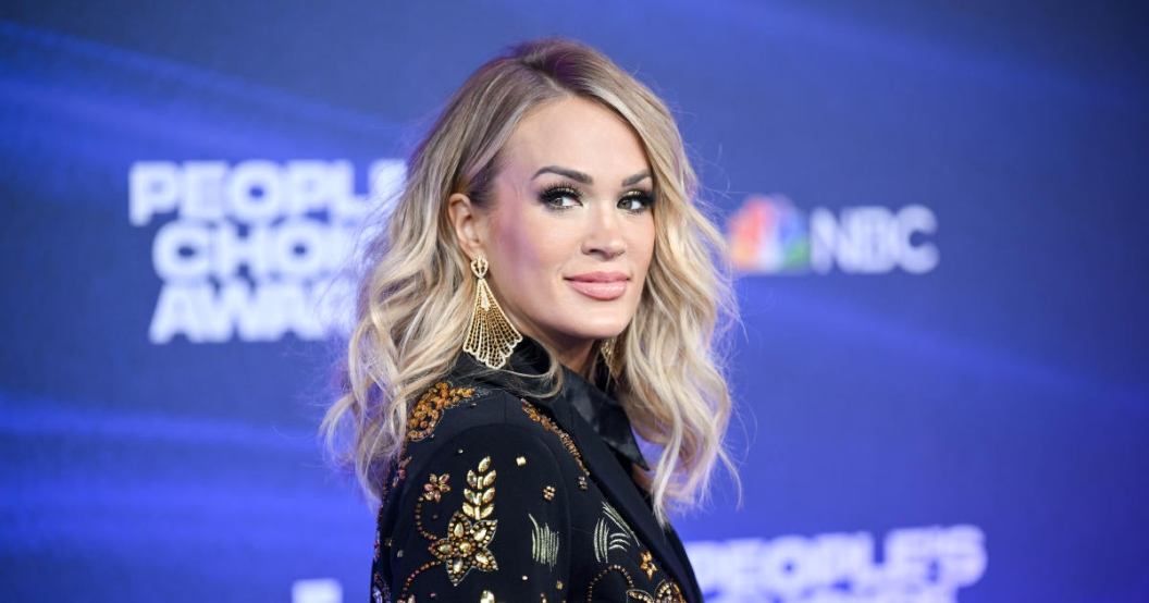peoples-choice-awards-carrie-underwood.jpg