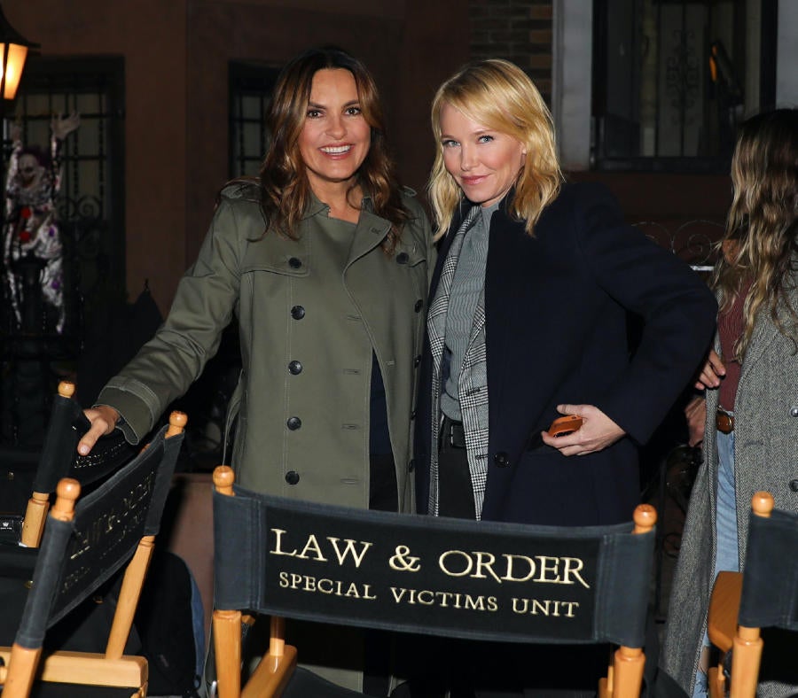 mariska-hargitay-kelli-giddish.jpg