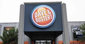 Dave and Buster’s Reveals Plans for Arcade Game Gambling