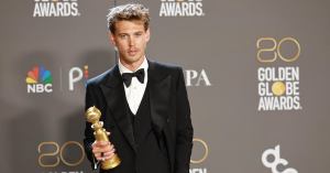 Austin Butler Addresses Sounding Like Elvis at Golden Globes