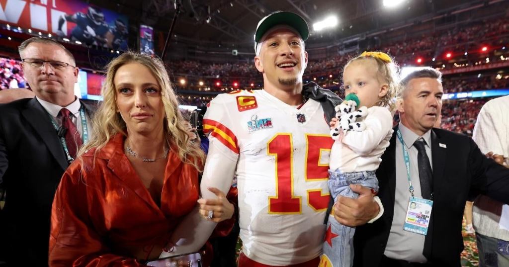 patrick-mahomes-wife-brittany-yells-he-did-it-super-bowl-win.jpg