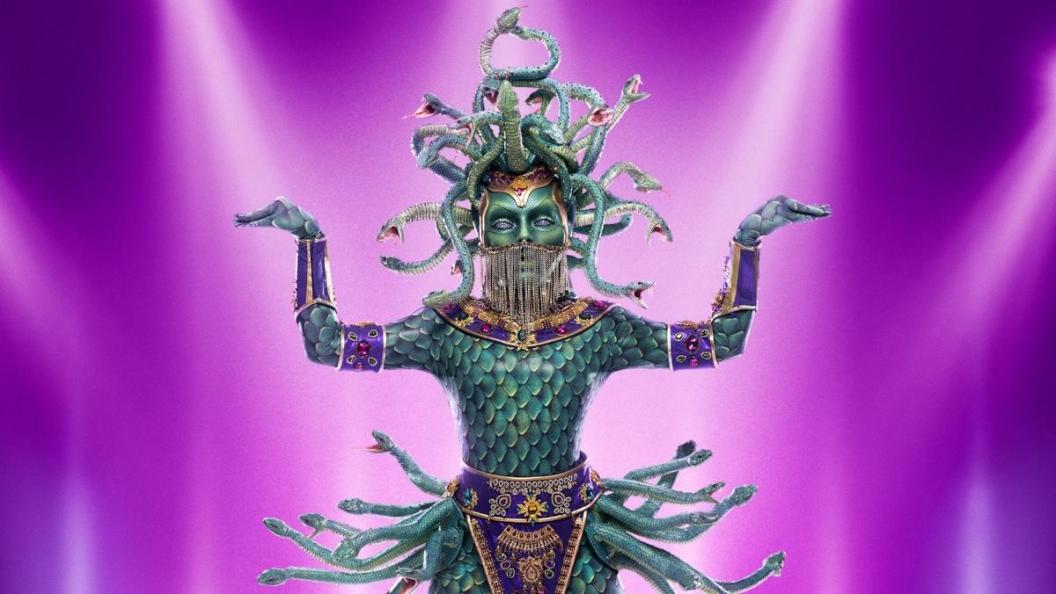 masked-singer-medusa-fox.jpg