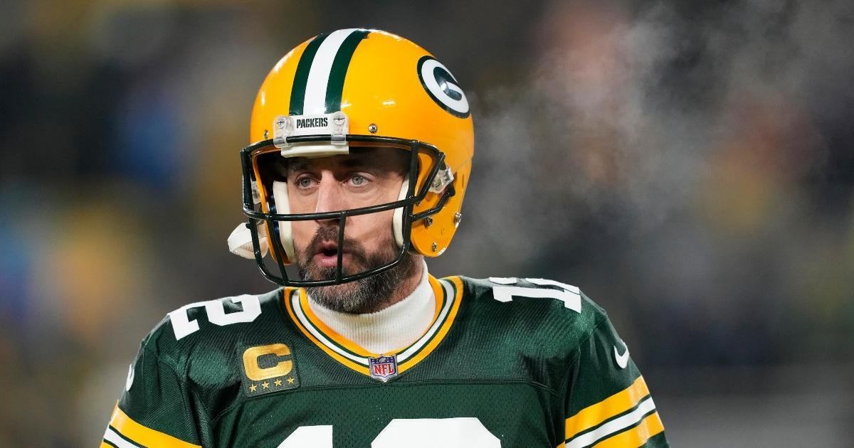 Aaron Rodgers to Consider Future in NFL During Darkness Retreat ...