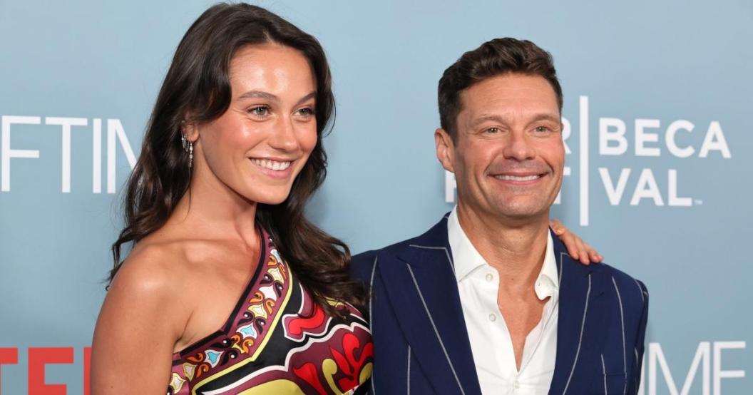 ryan-seacrest-aubrey-paige-getty-images.jpg