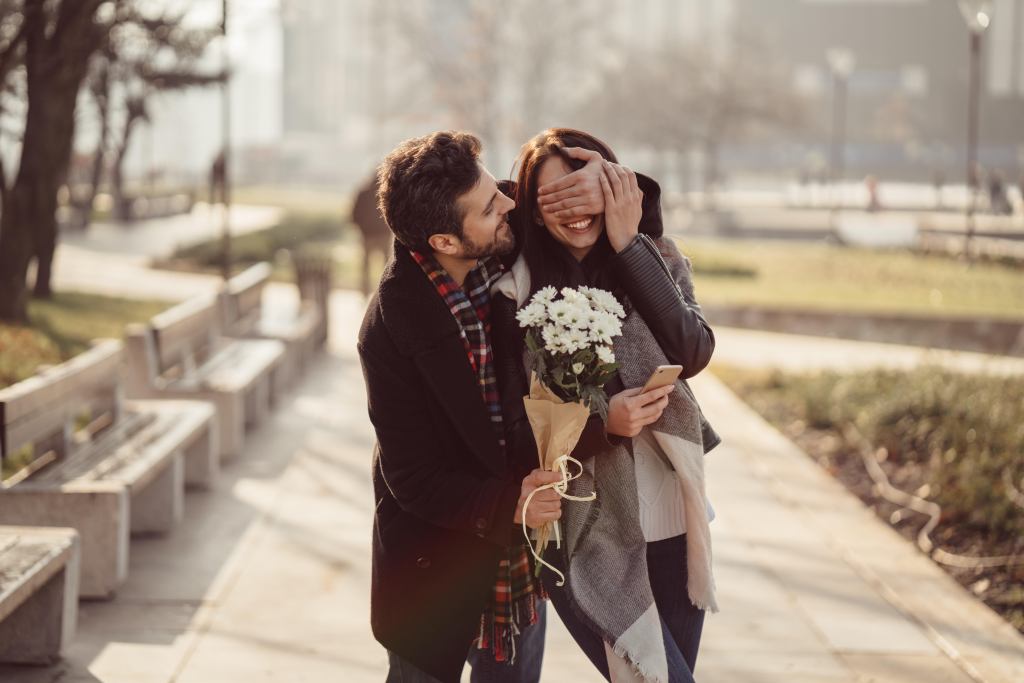 valentines-day-bouquet-valentines-gettyimages-1355301200.jpg