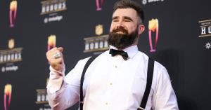 Eagles Star Jason Kelce’s Pregnant Wife Takes Extra Steps in Case She Gives Birth at Super Bowl