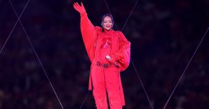 Rihanna Played Kanye West Song During Super Bowl Halftime Show Despite Rapper’s Antisemitism