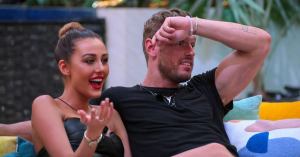 Chloe Veitch Had No ‘Pre-Judgment’ of Shayne Jansen on ‘Perfect Match’ (Exclusive)