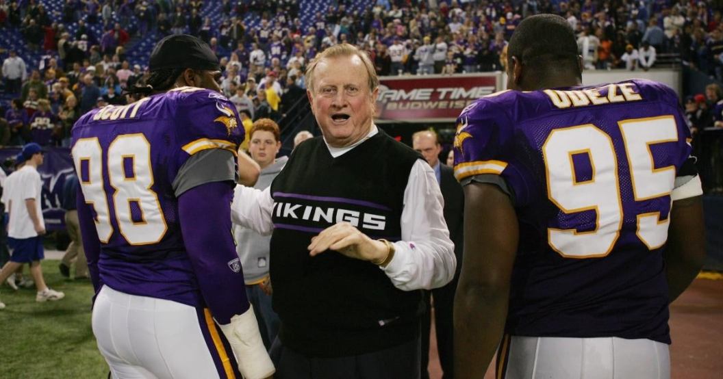 red-mccombs-vikings-owner-dead-95.jpg