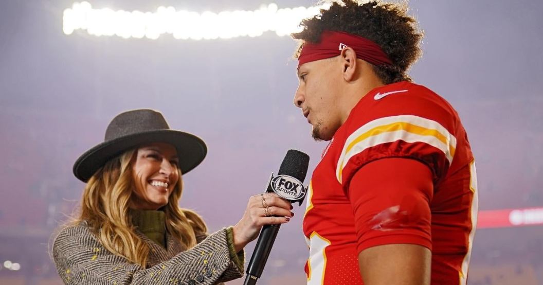 erin-andrews-patrick-mahomes-photo-super-bowl.jpg