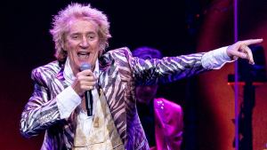 Rod Stewart Falls Ill, Cancels Major Concert