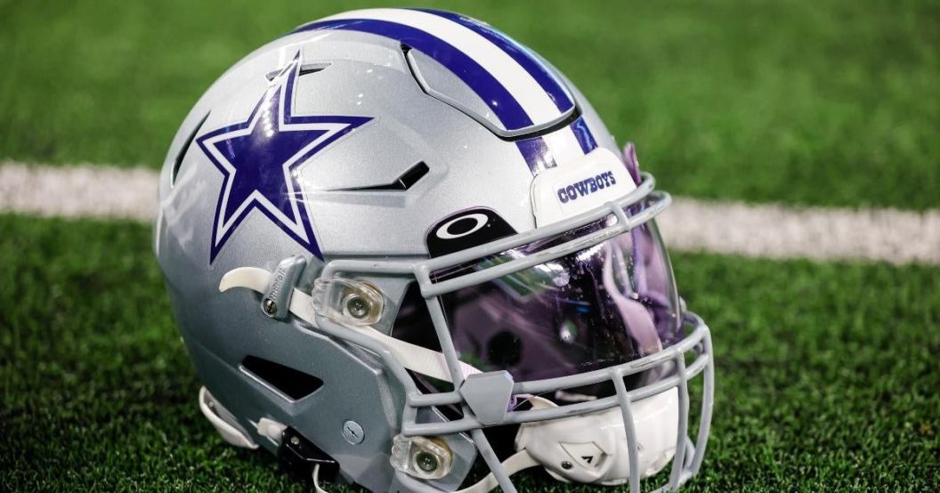 dallas-cowboys-ronald-jones-running-back-ezekiel-elliott.jpg