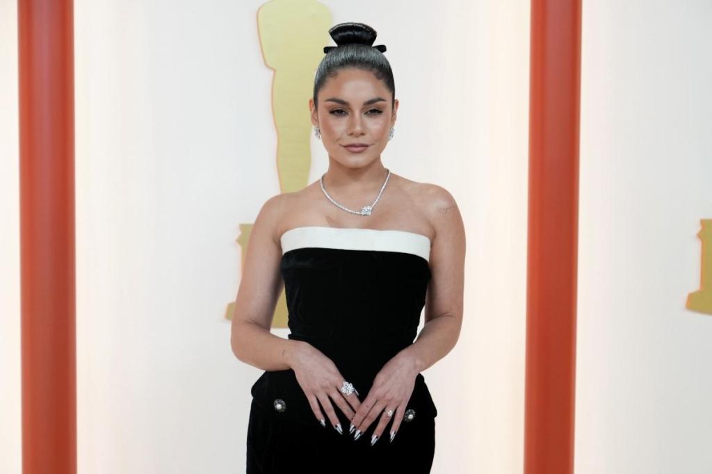 vanessa-hudgens-getty-images-oscars-2.jpg