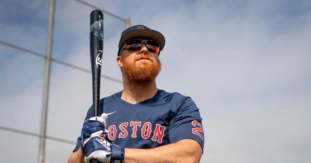 boston-red-sox-player-justin-turner-hit-face-16-stitches.jpg