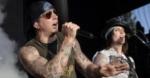 Avenged Sevenfold’s Synyster Gates Suffers ‘Severe’ Injury During Concert