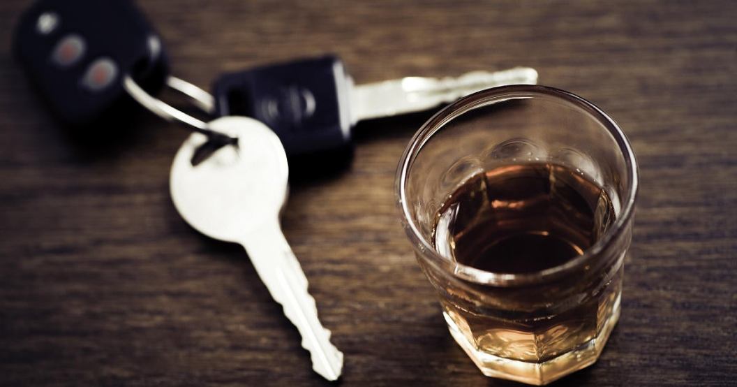 glass-of-whisky-set-of-car-keys.jpg