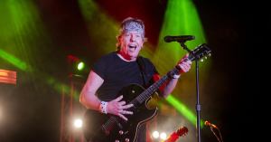 George Thorogood Diagnosed With ‘Very Serious Medical Condition’