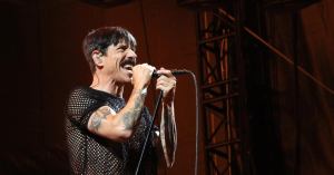 Red Hot Chili Peppers’ Anthony Kiedis Is Injured